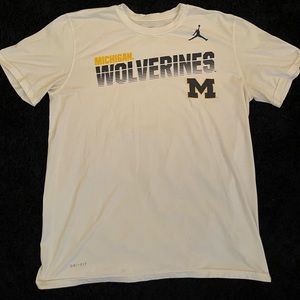 michigan wolverine t-shirt, like new